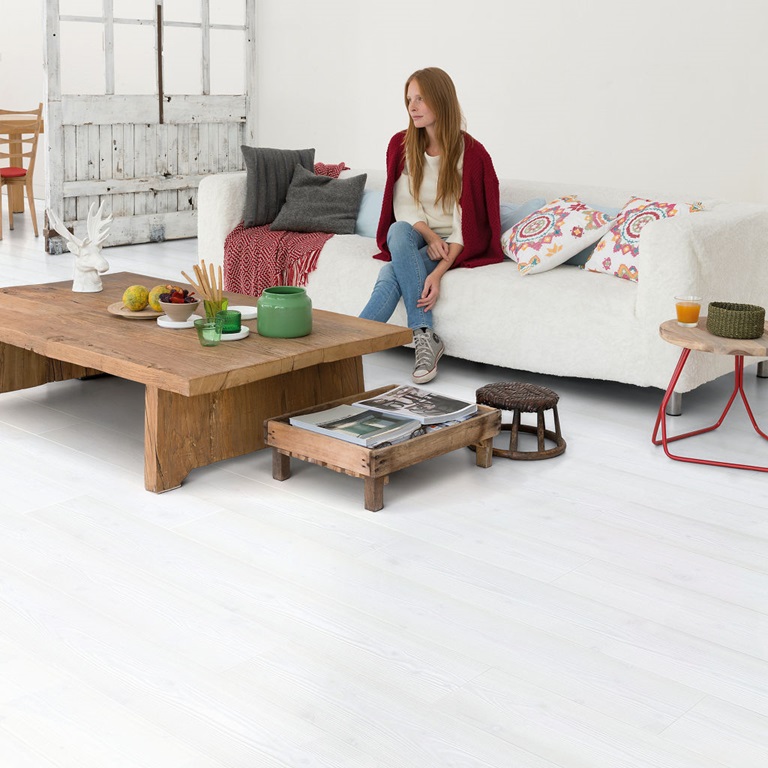 Quick-Step Impressive Fehér deszkák –  1380 x 190 x 8 mm